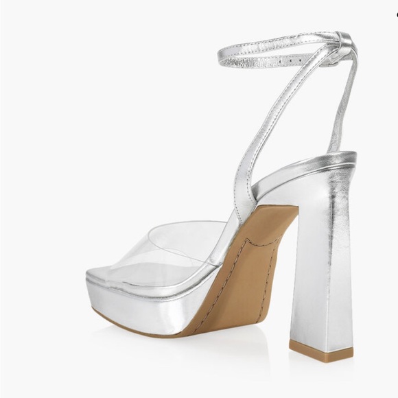 Wishbone Taylor 2 Heels - Silver / Clear - size 7.5 - Picture 3 of 11